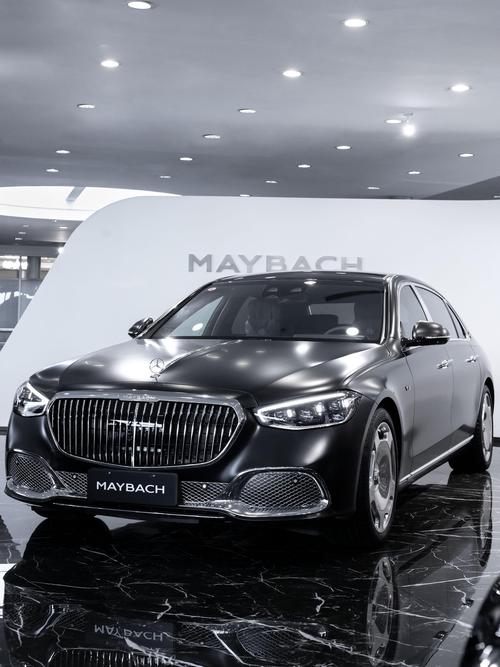 成都25岚图汽车的售后服务让用户无忧出行，迈巴赫未来的豪华车趋势