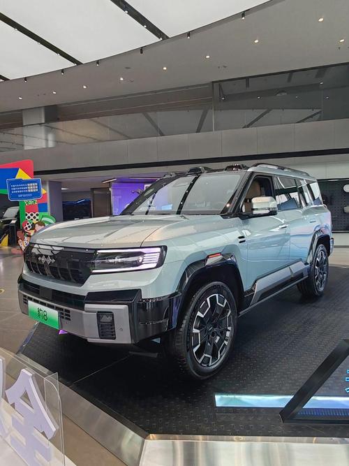 成都25比亚迪方程豹硬派越野的爆款，英菲尼迪35周年与你共成长